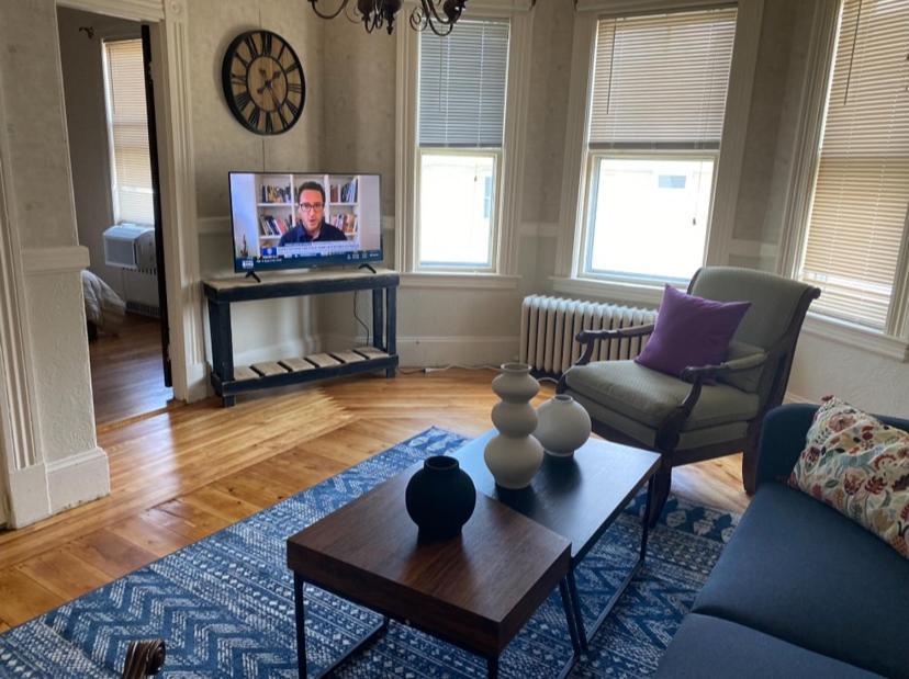 Charming New England Style Apartment 6 Miles To Downtown Boston, 4 Miles To Logan Airport Ревере Екстер'єр фото
